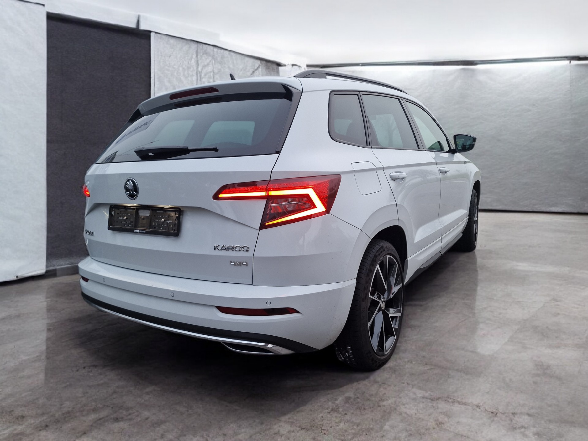 SKODA Karoq 2.0 TSI SportLine 4x4 DSG - 8