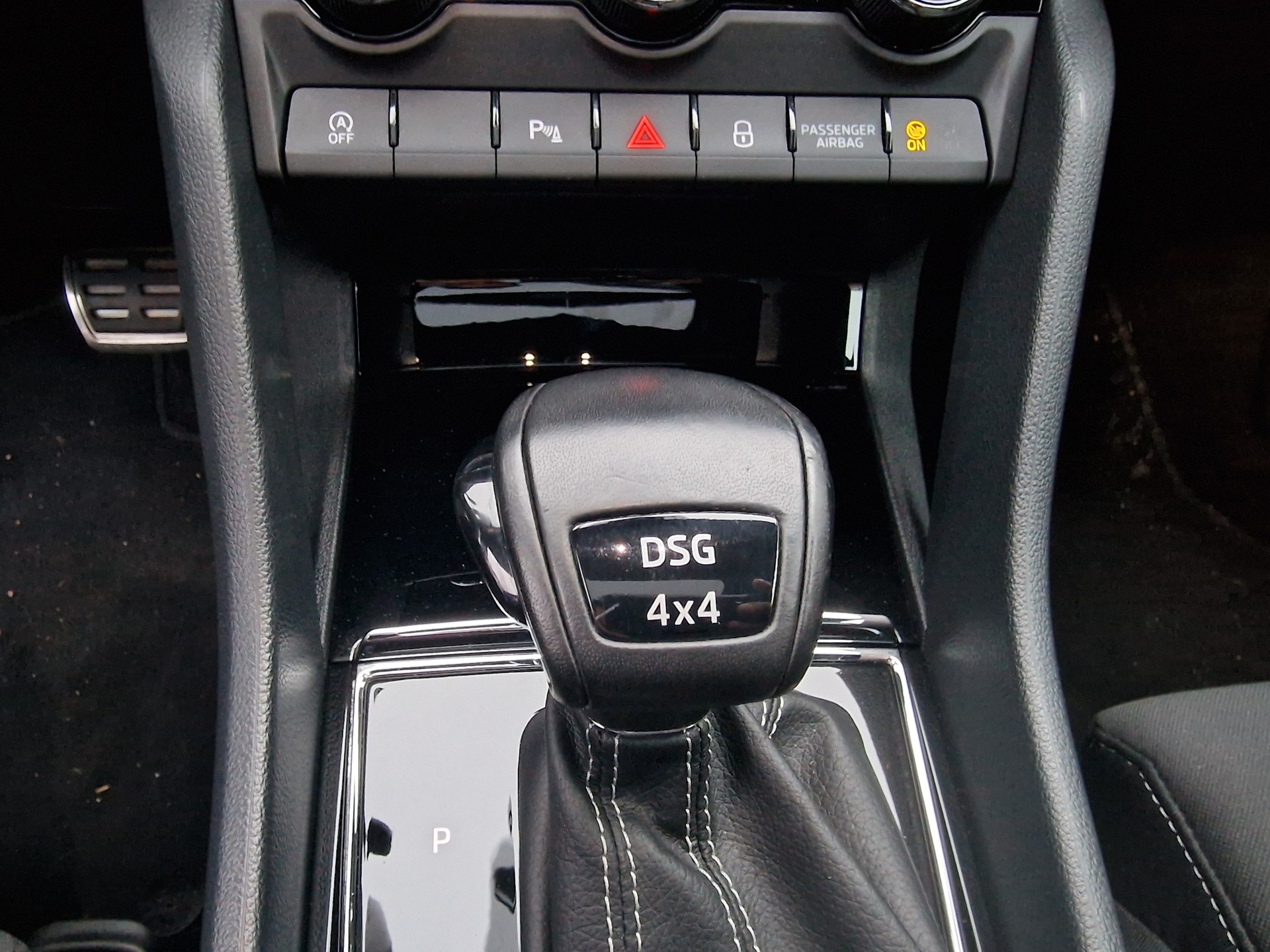 SKODA Karoq 2.0 TSI SportLine 4x4 DSG - 20