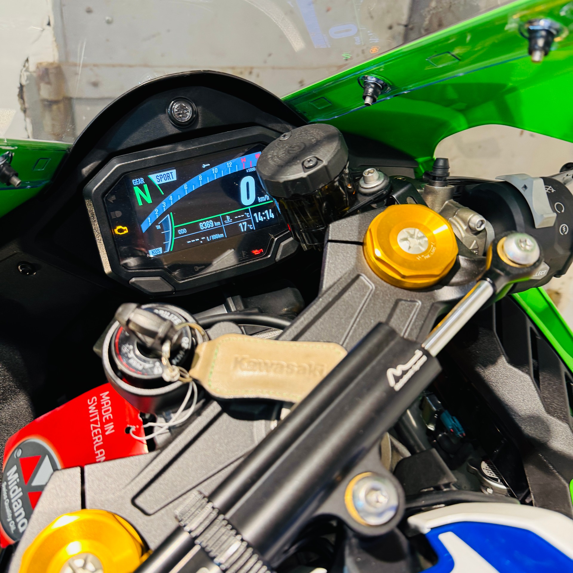 KAWASAKI Ninja ZX-10R - 8