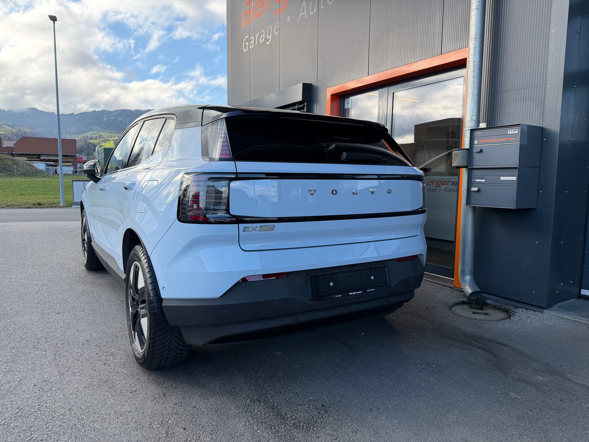 VOLVO EX30 E60 69kWh Twin Ultra - 5