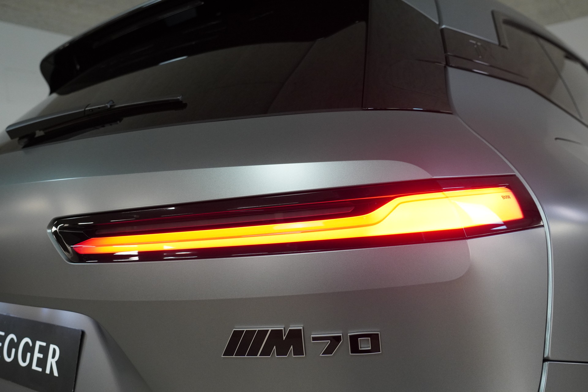 BMW iX M70 xDrive - 16