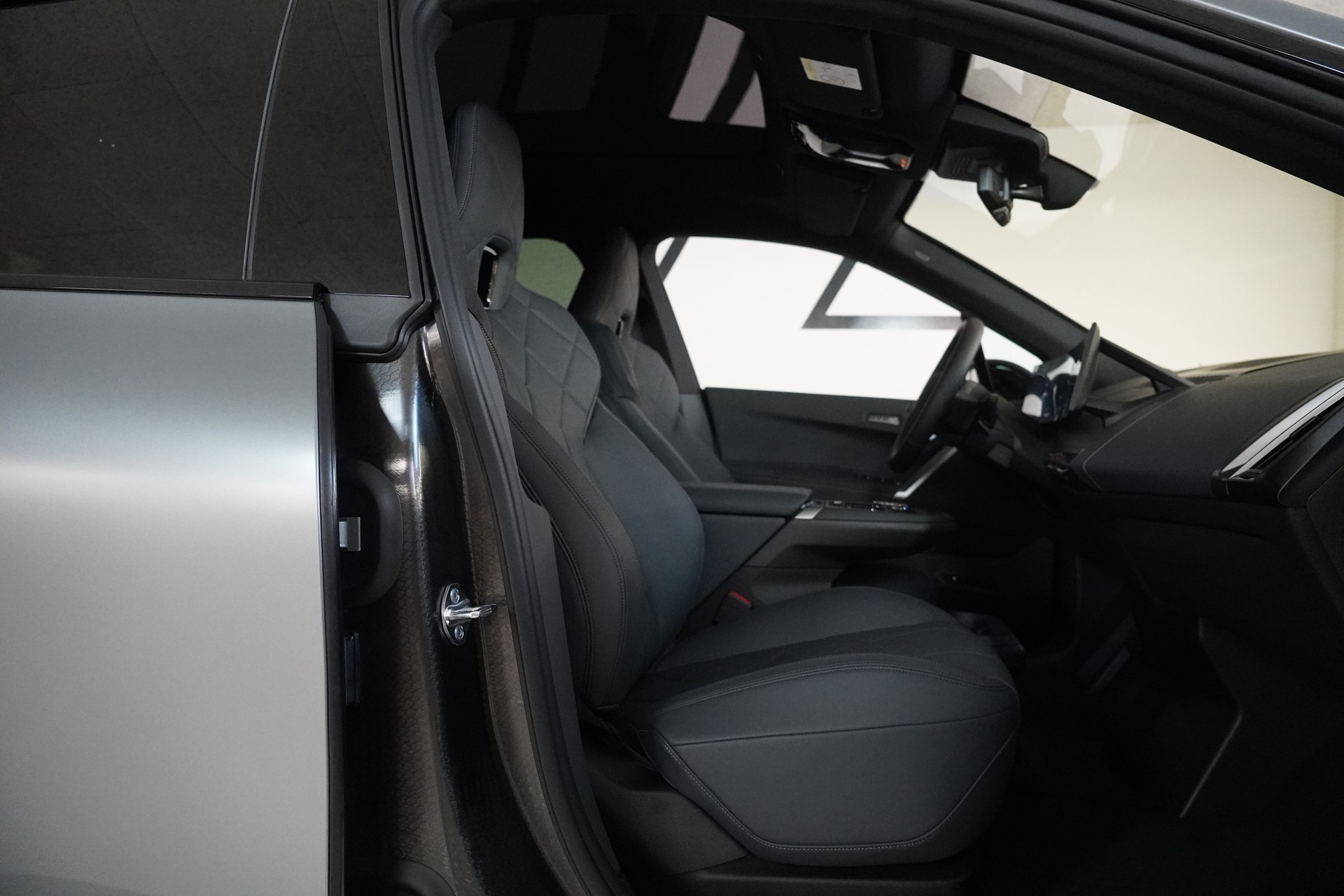 BMW iX M70 xDrive - 14