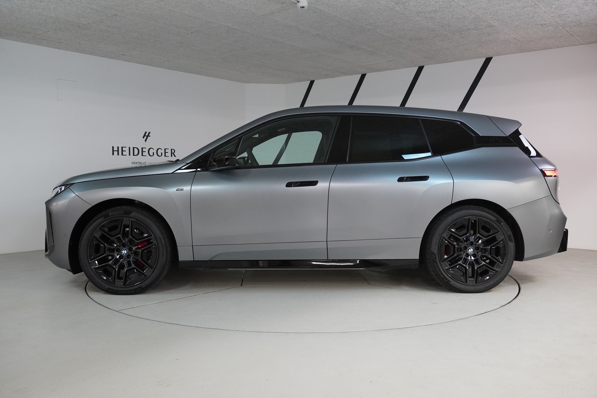 BMW iX M70 xDrive - 4