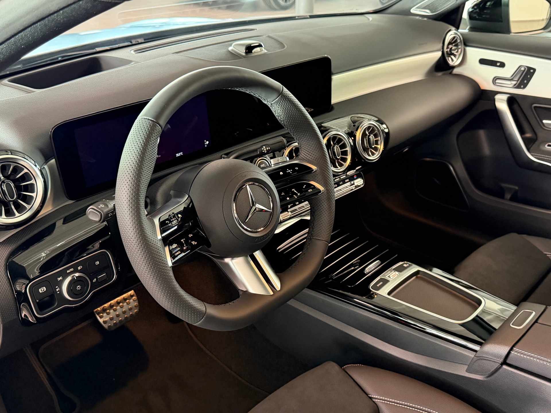 MERCEDES-BENZ A 220 4Matic 8G-DCT - 8