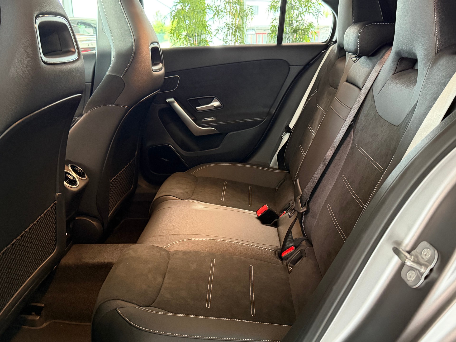 MERCEDES-BENZ A 220 4Matic 8G-DCT - 10