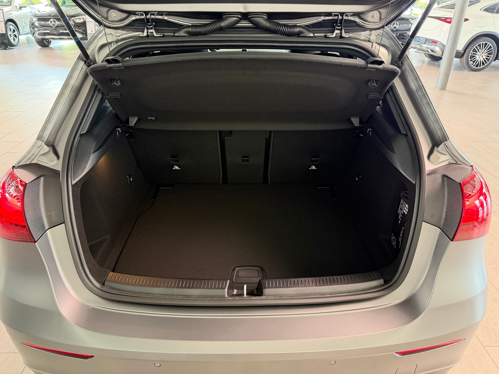 MERCEDES-BENZ A 220 4Matic 8G-DCT - 6