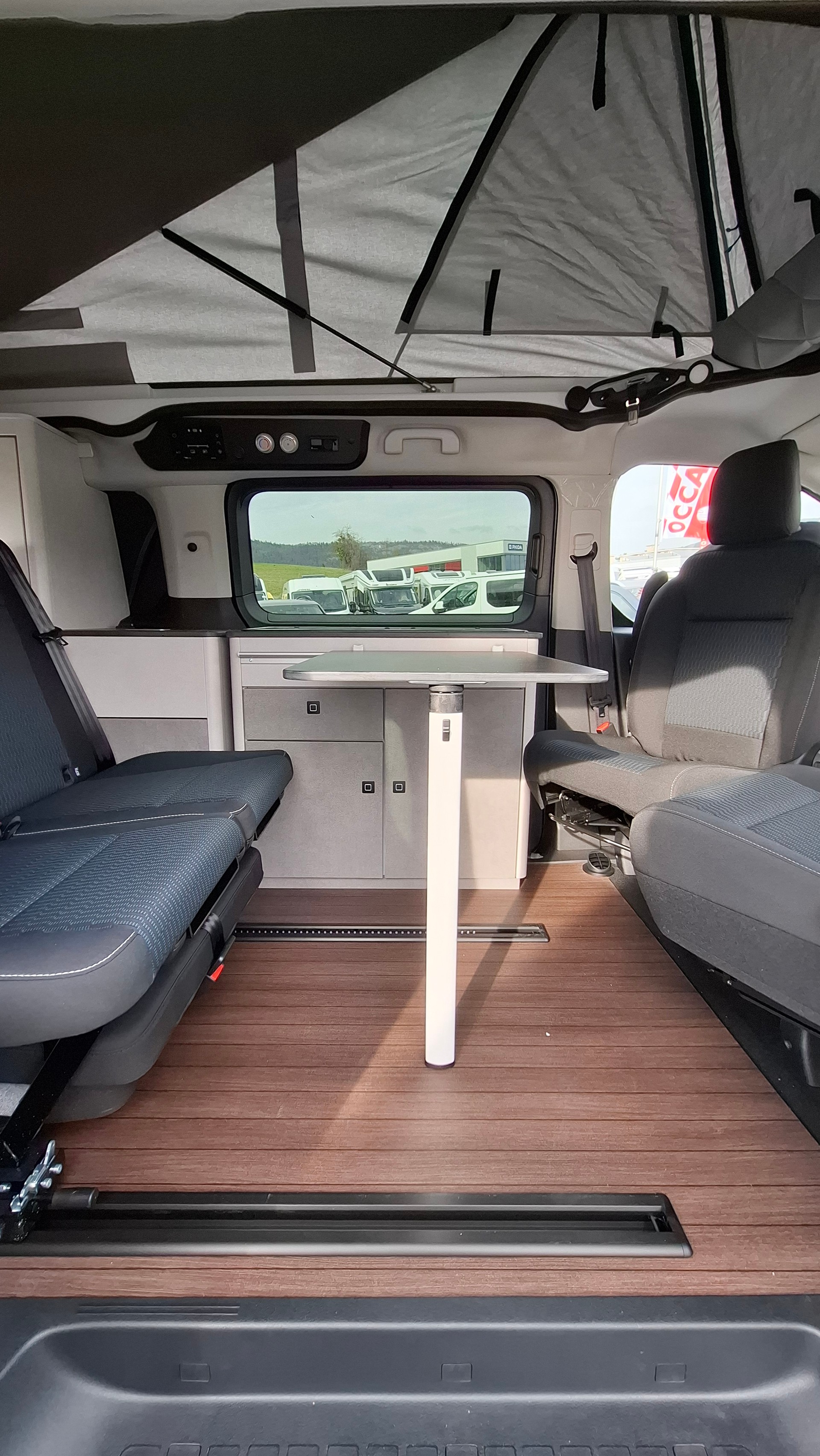 PÖSSL Campster EAT8 180 - 5