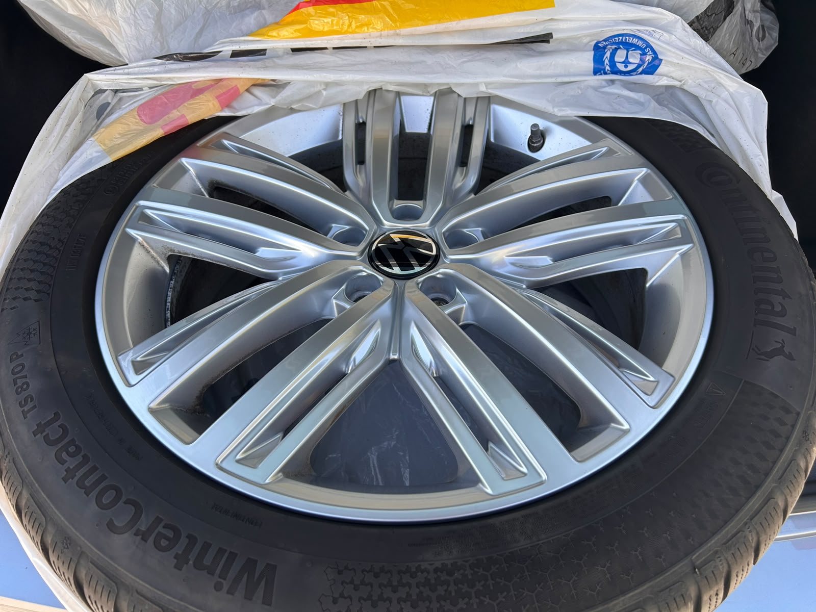 VW Tiguan Allspace 2.0 R-Line 4M - 18