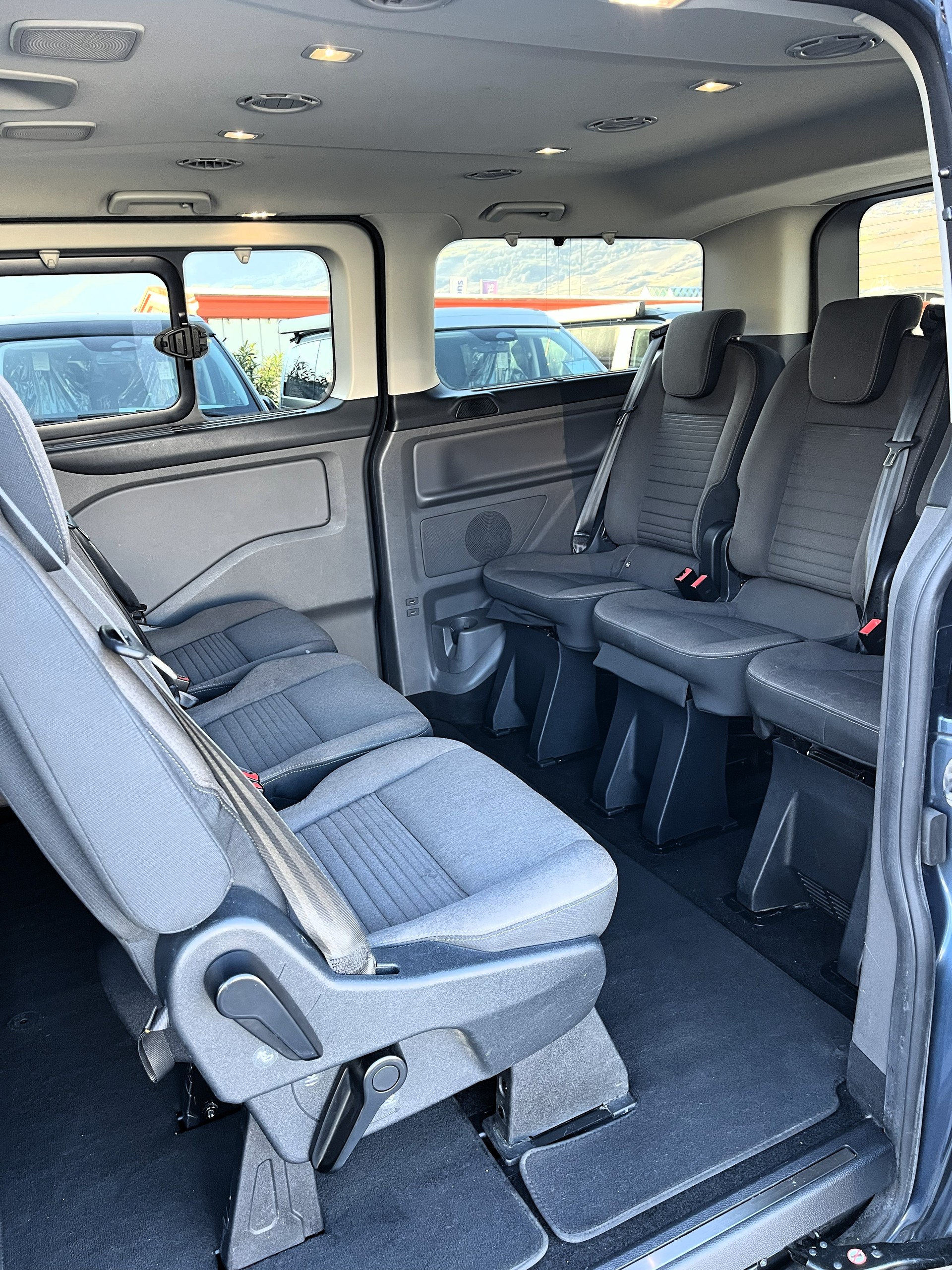 FORD Tourneo Custom 320 L1H1 Titanium A - 13