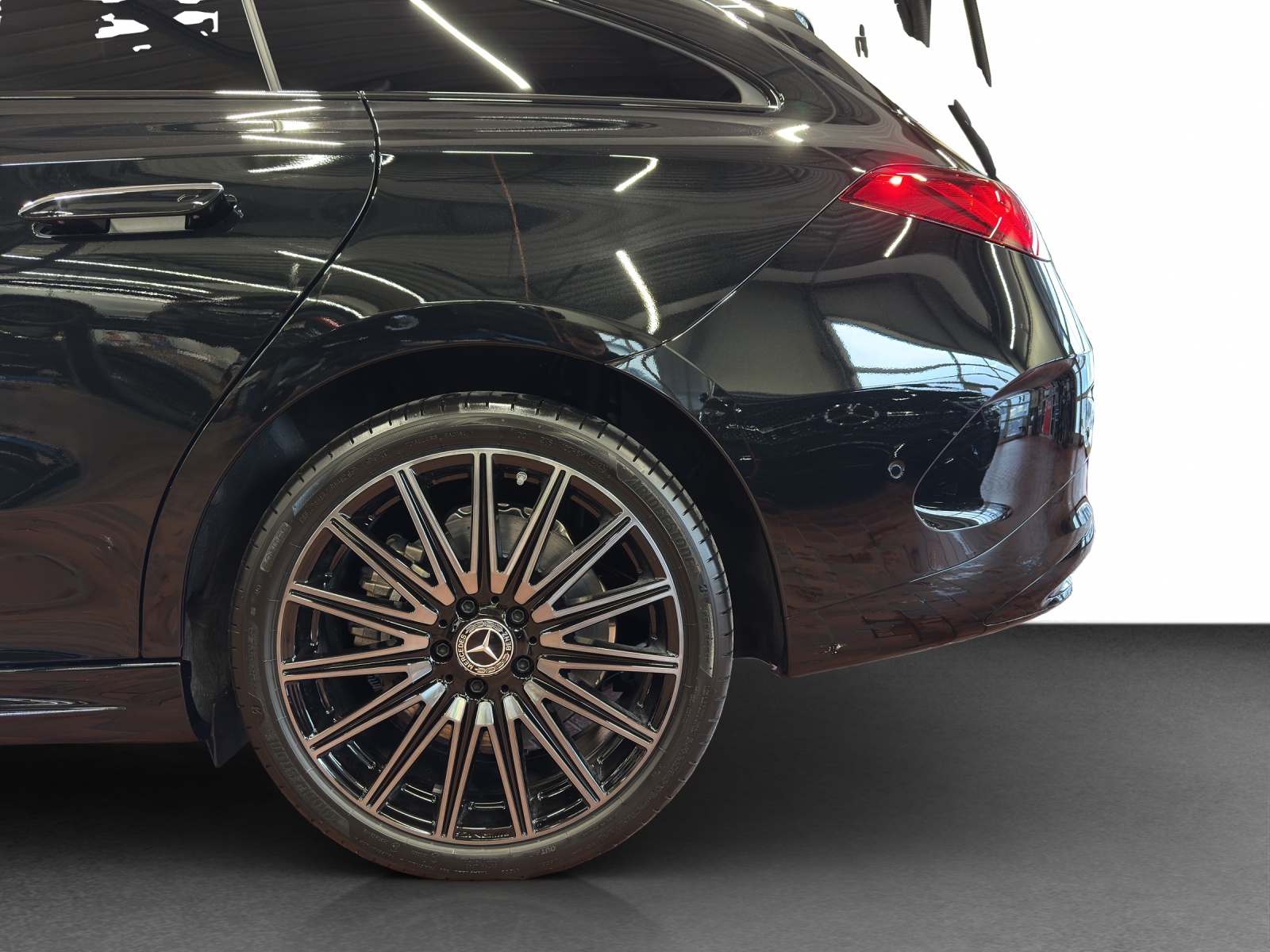 MERCEDES-BENZ CLA SB 350 4M 85 kWh EQ - 23