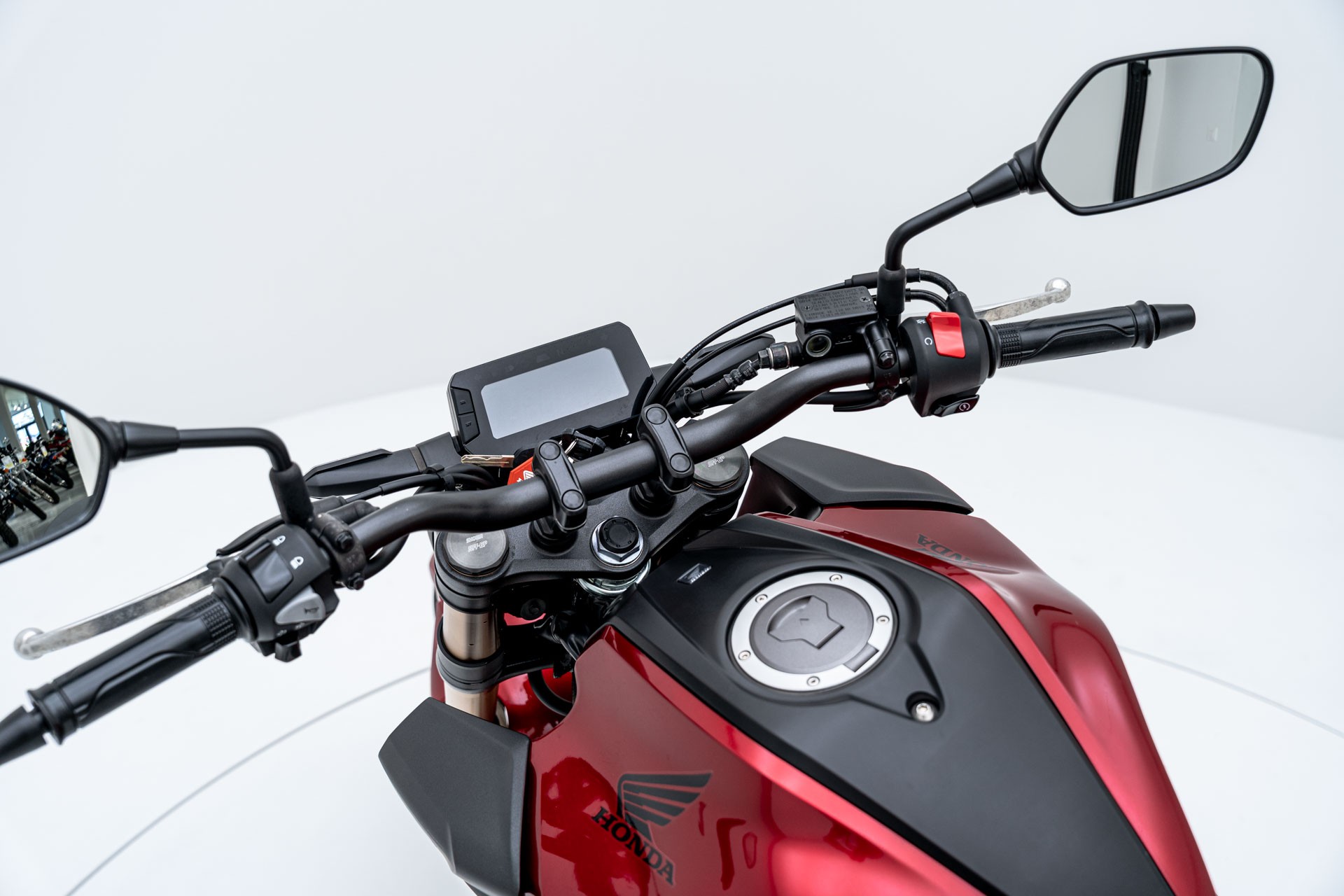 HONDA CB 125 R - 8