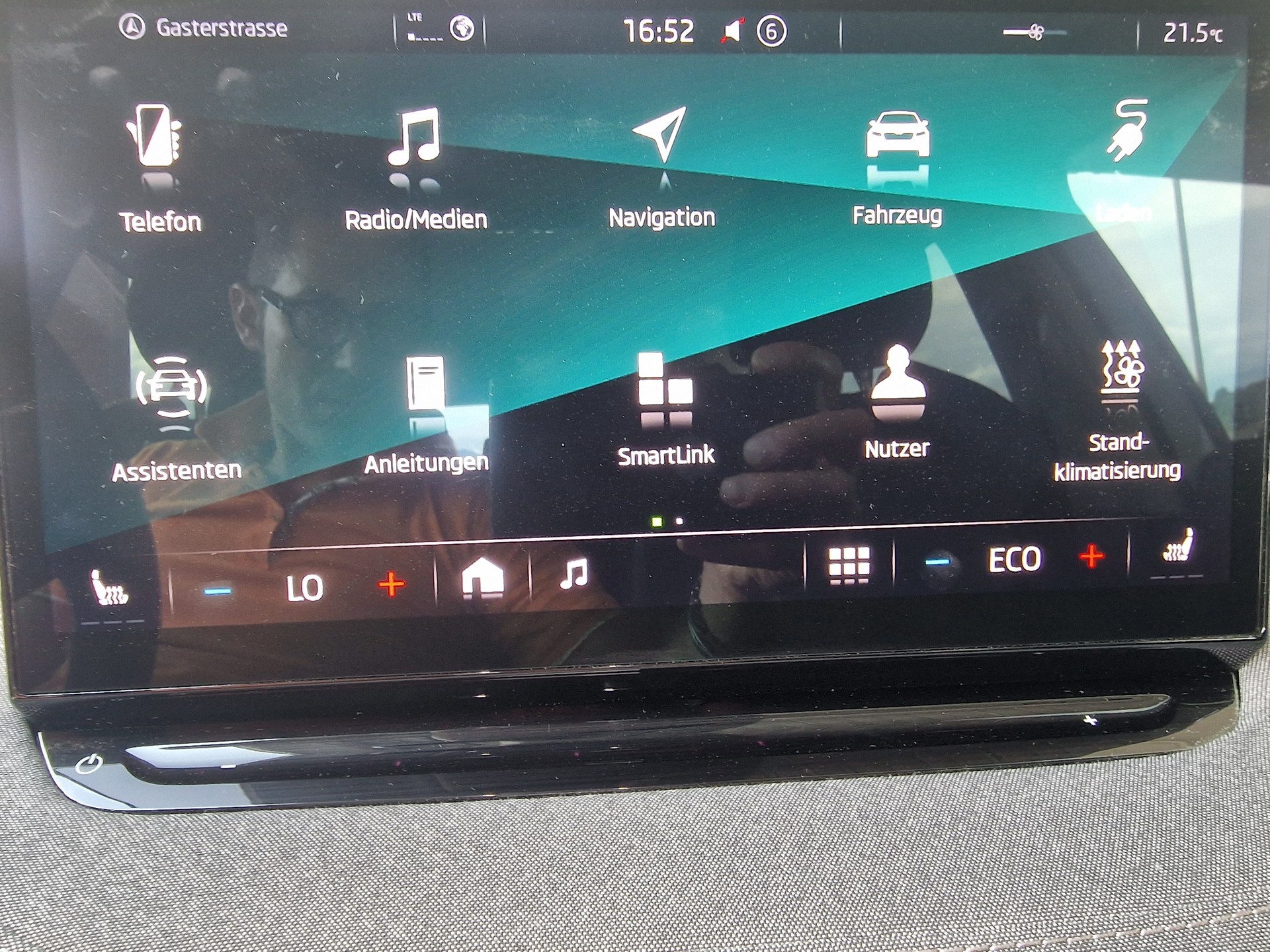 SKODA Enyaq iV 80 24Mt Gara MFK Neu - 21