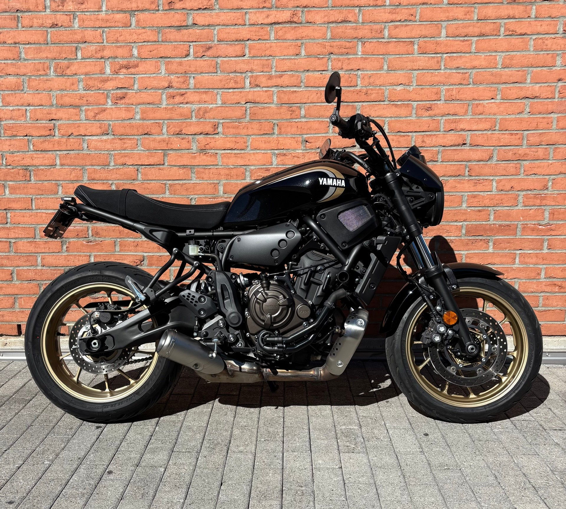 YAMAHA XSR 700
