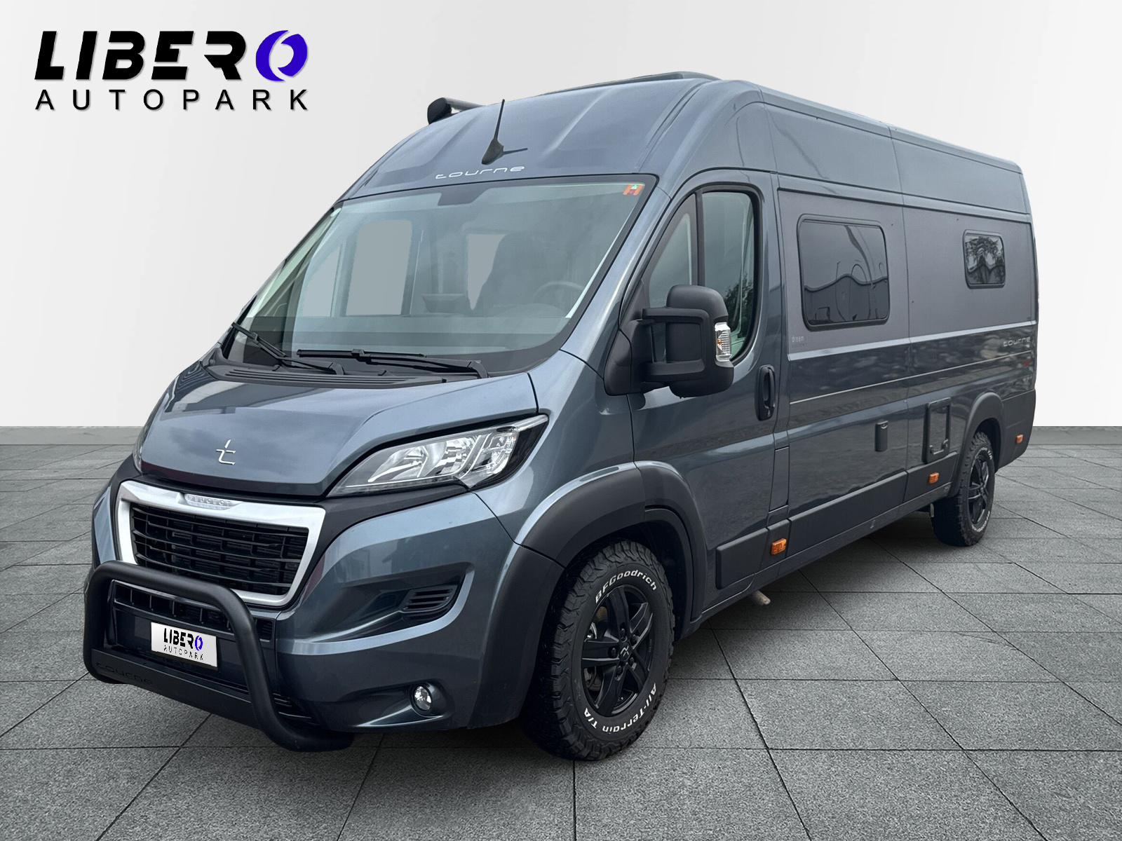 TOURNE MOBIL 6.4 Heavy Chassis 165 PS