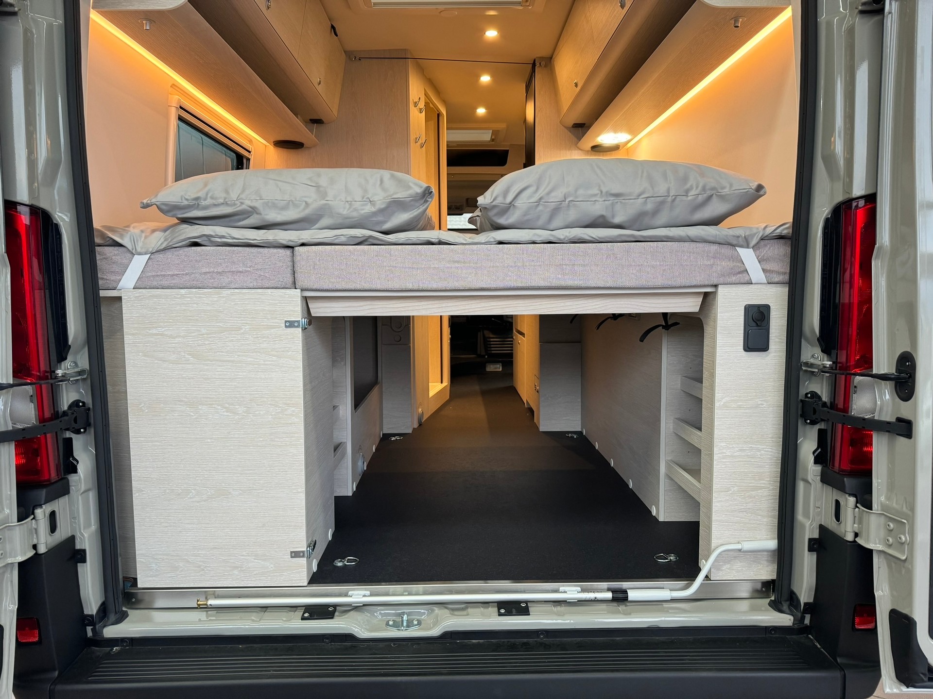 TOURNE MOBIL 6.4 Heavy Chassis 165 PS - 12