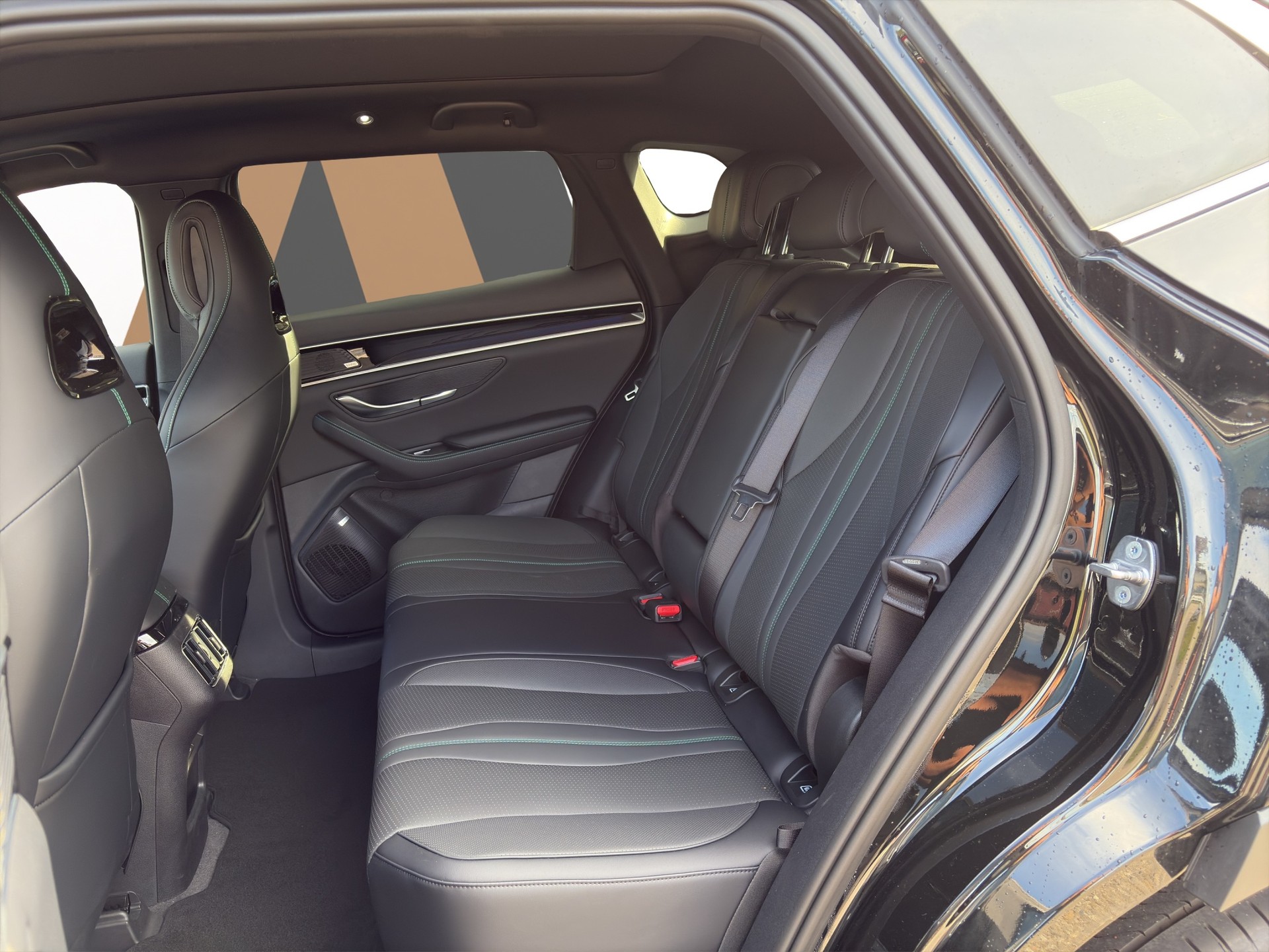 BYD Seal U DM-i Design AWD - 11