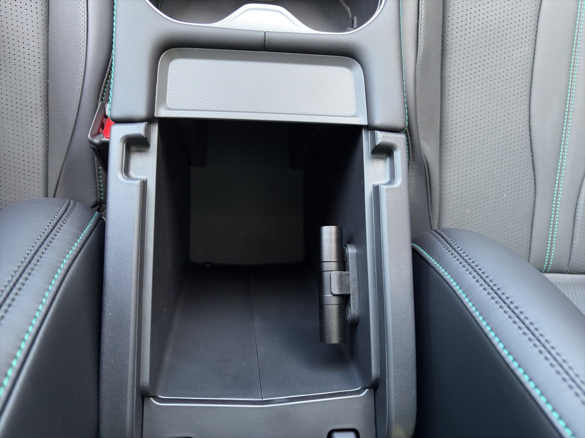 BYD Seal U DM-i Design AWD - 30