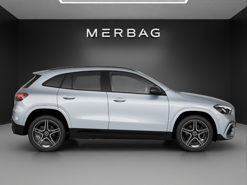 MERCEDES-BENZ GLA 200 7G-DCT - 2