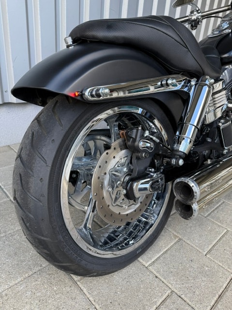 HARLEY-DAVIDSON FXDF Dyna Fat Bob - 8