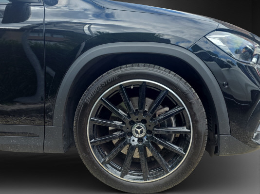 MERCEDES-BENZ GLA 250 AMG Line 4Matic - 6