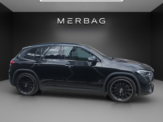 MERCEDES-BENZ GLA 250 AMG Line 4Matic - 3