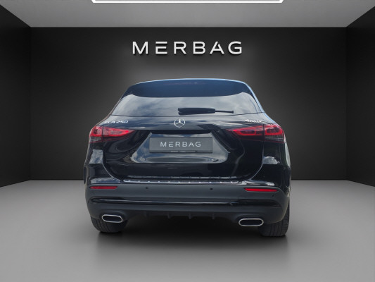 MERCEDES-BENZ GLA 250 AMG Line 4Matic - 5