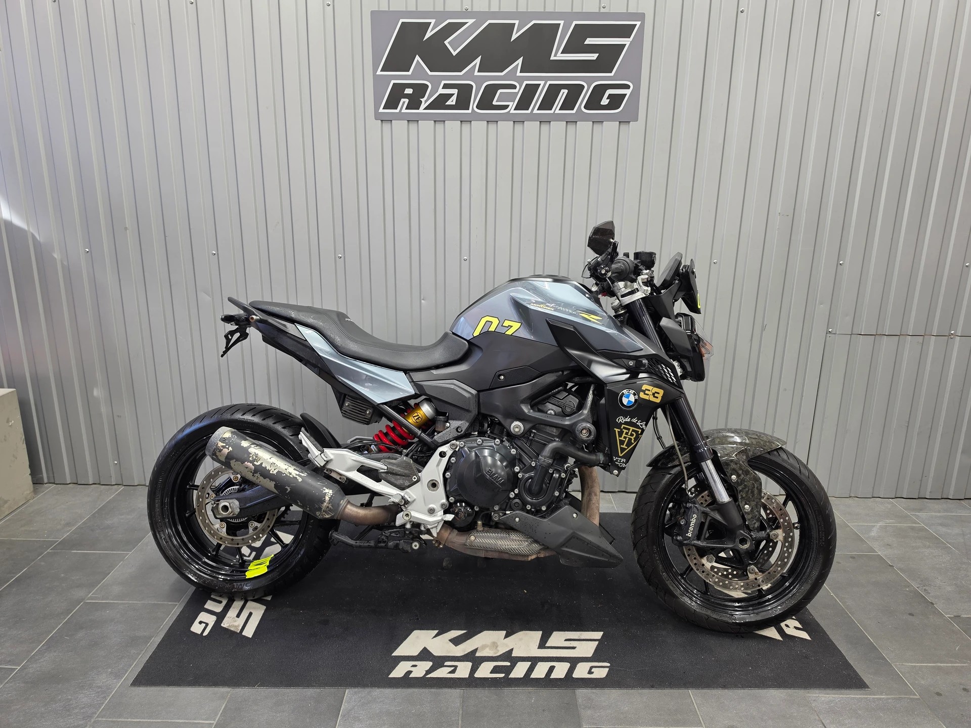 BMW F 900