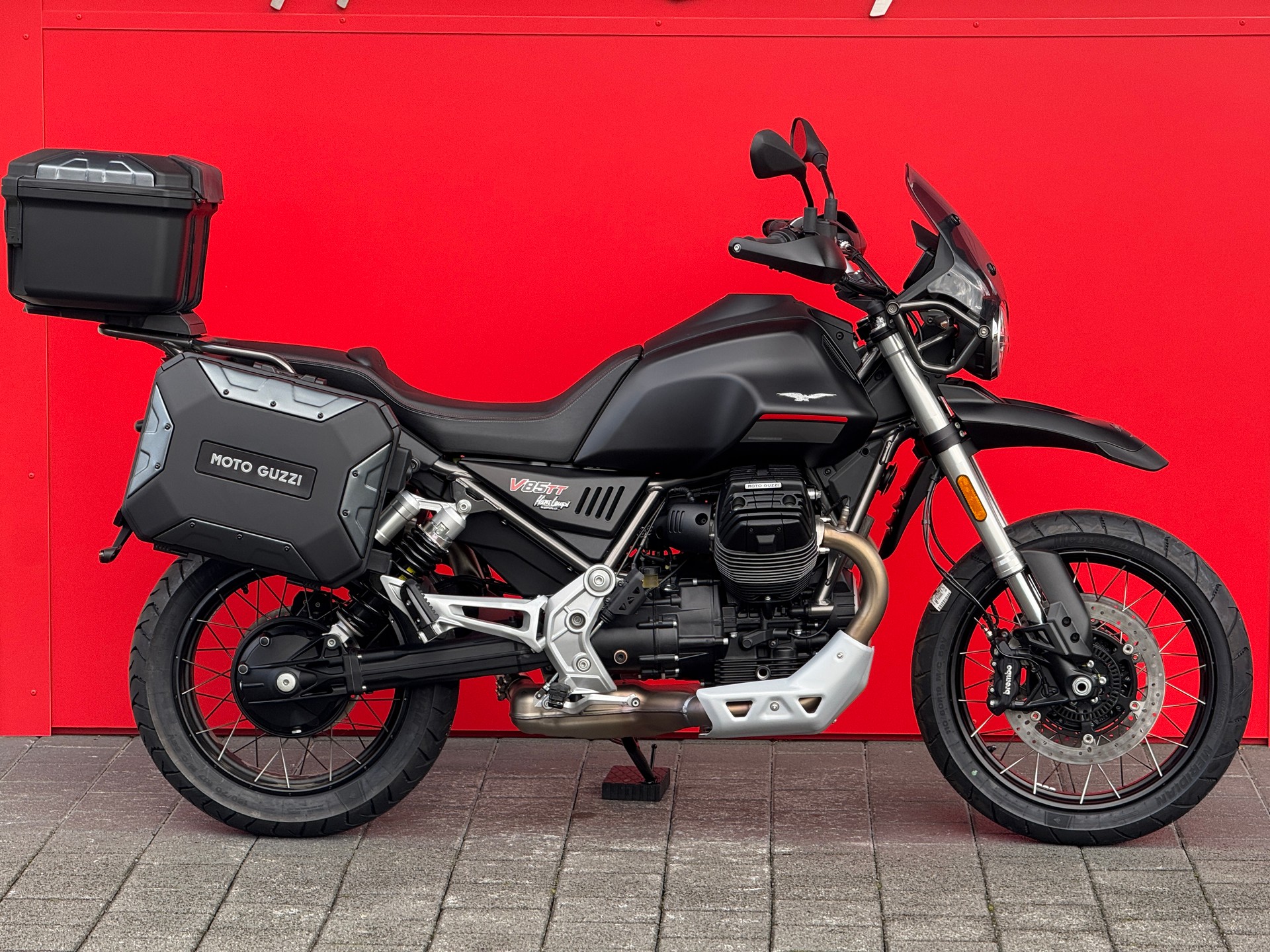 MOTO GUZZI V85 TT Touring - 2