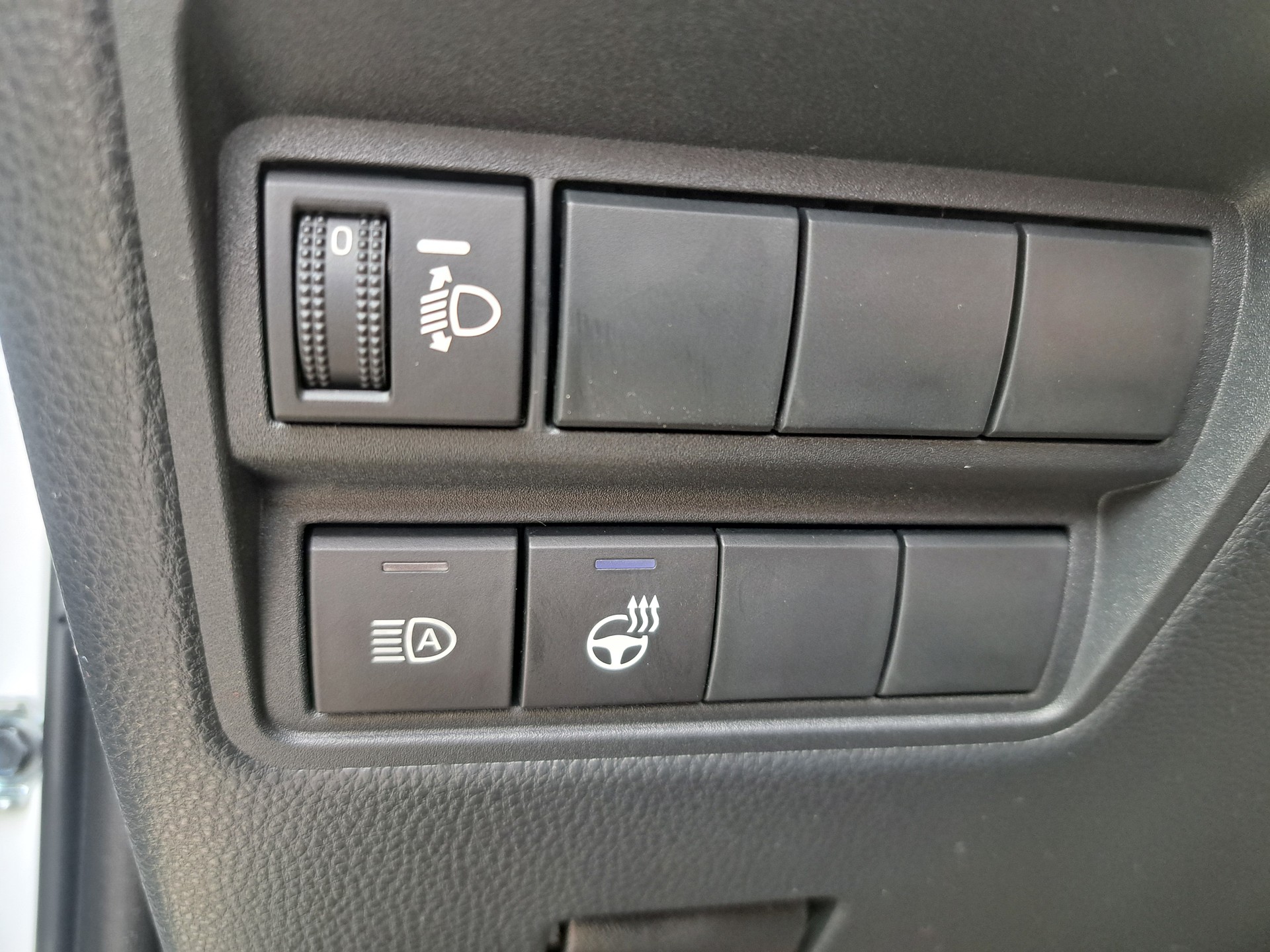 TOYOTA Yaris 1.5 Trend e-CVT - 15