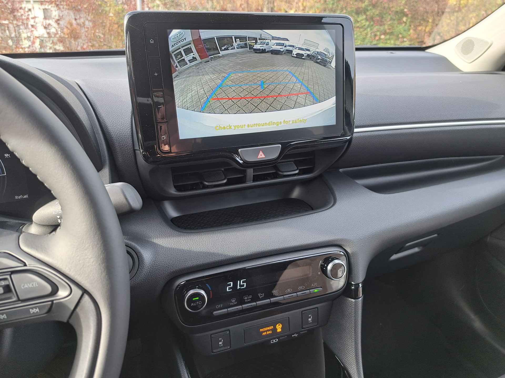 TOYOTA Yaris 1.5 Trend e-CVT - 13