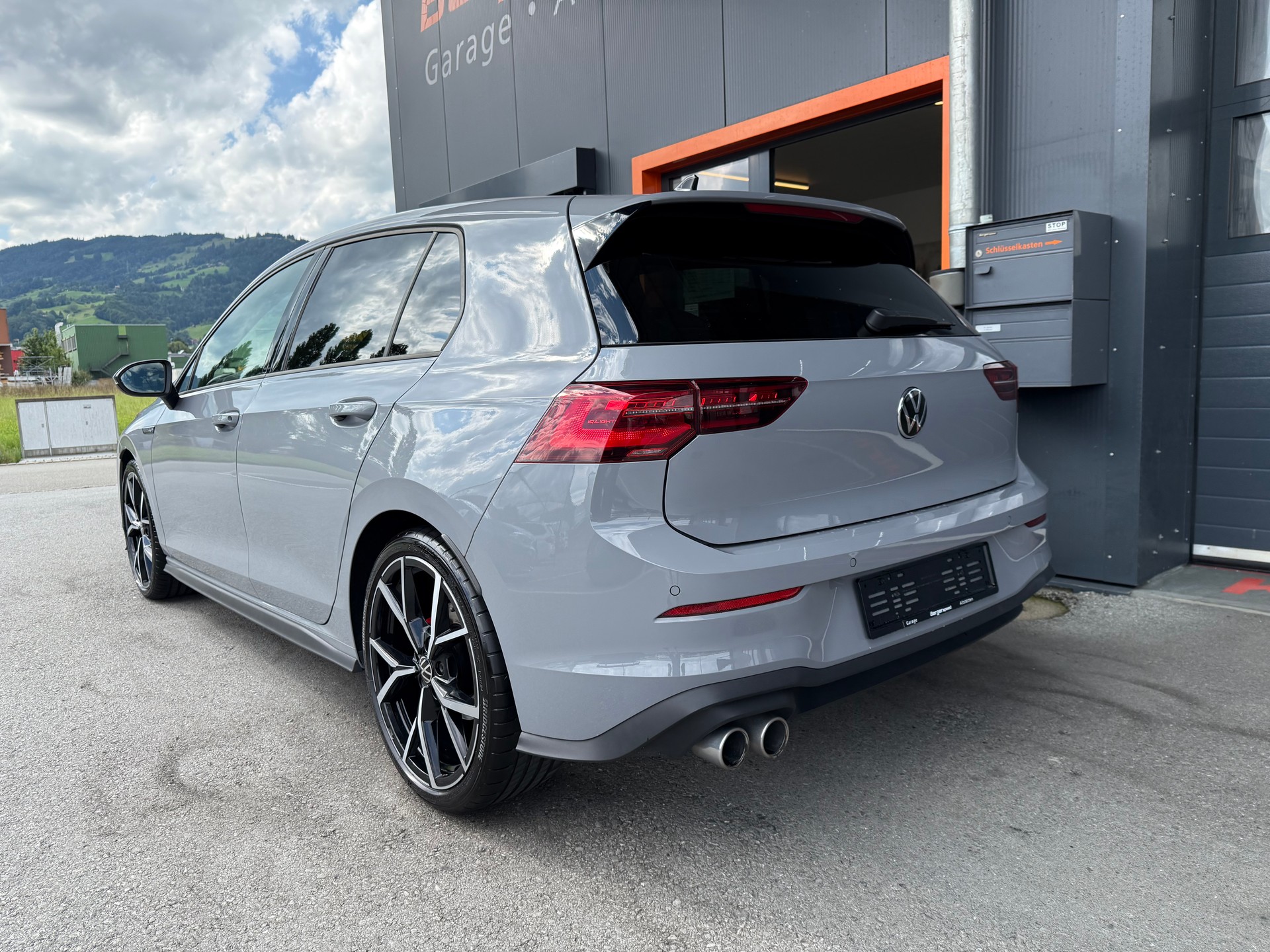 VW Golf 2.0 TDI GTD DSG - 4