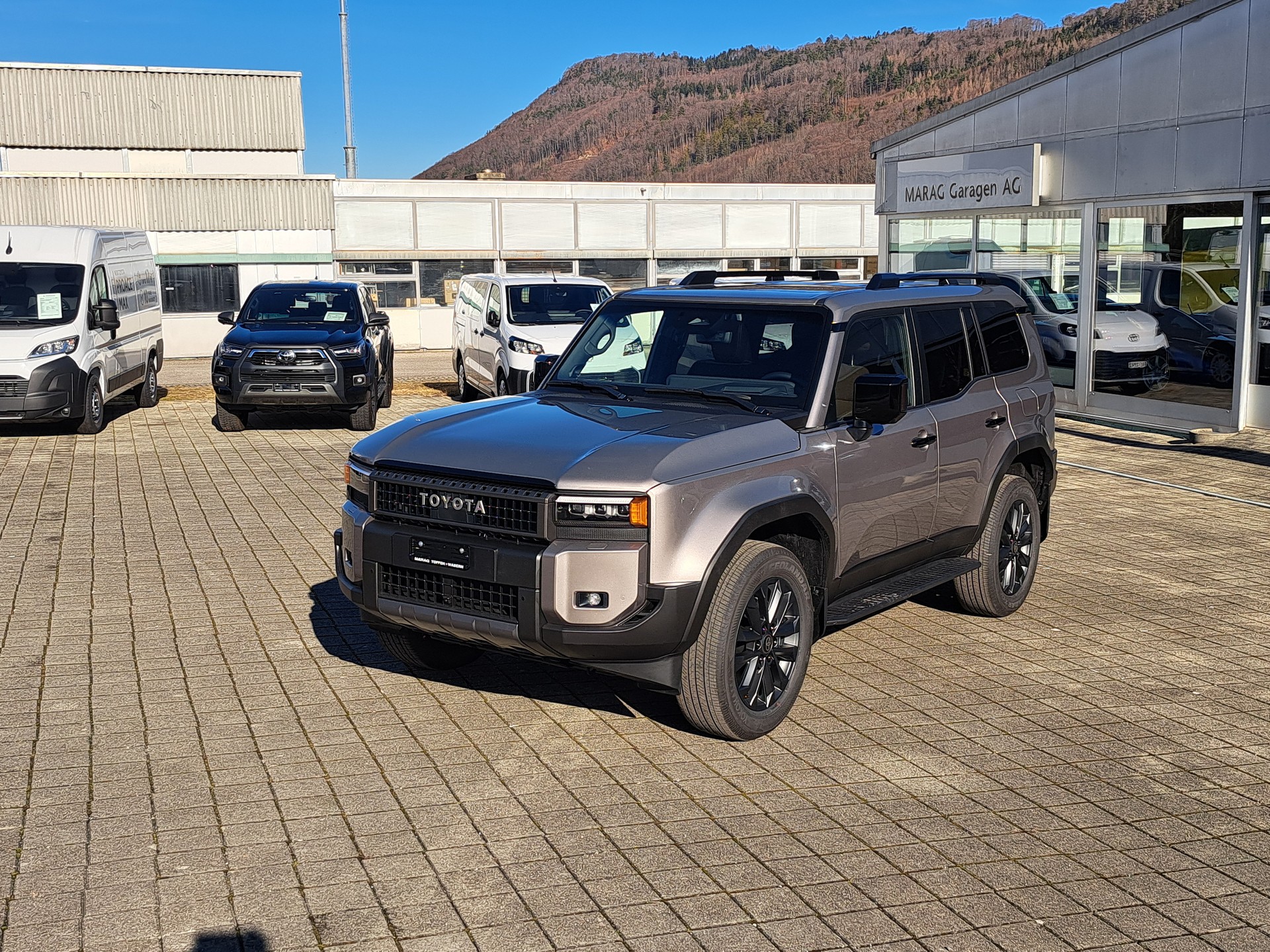 TOYOTA Land Cruiser 2.8TD 48V Invincible - 2