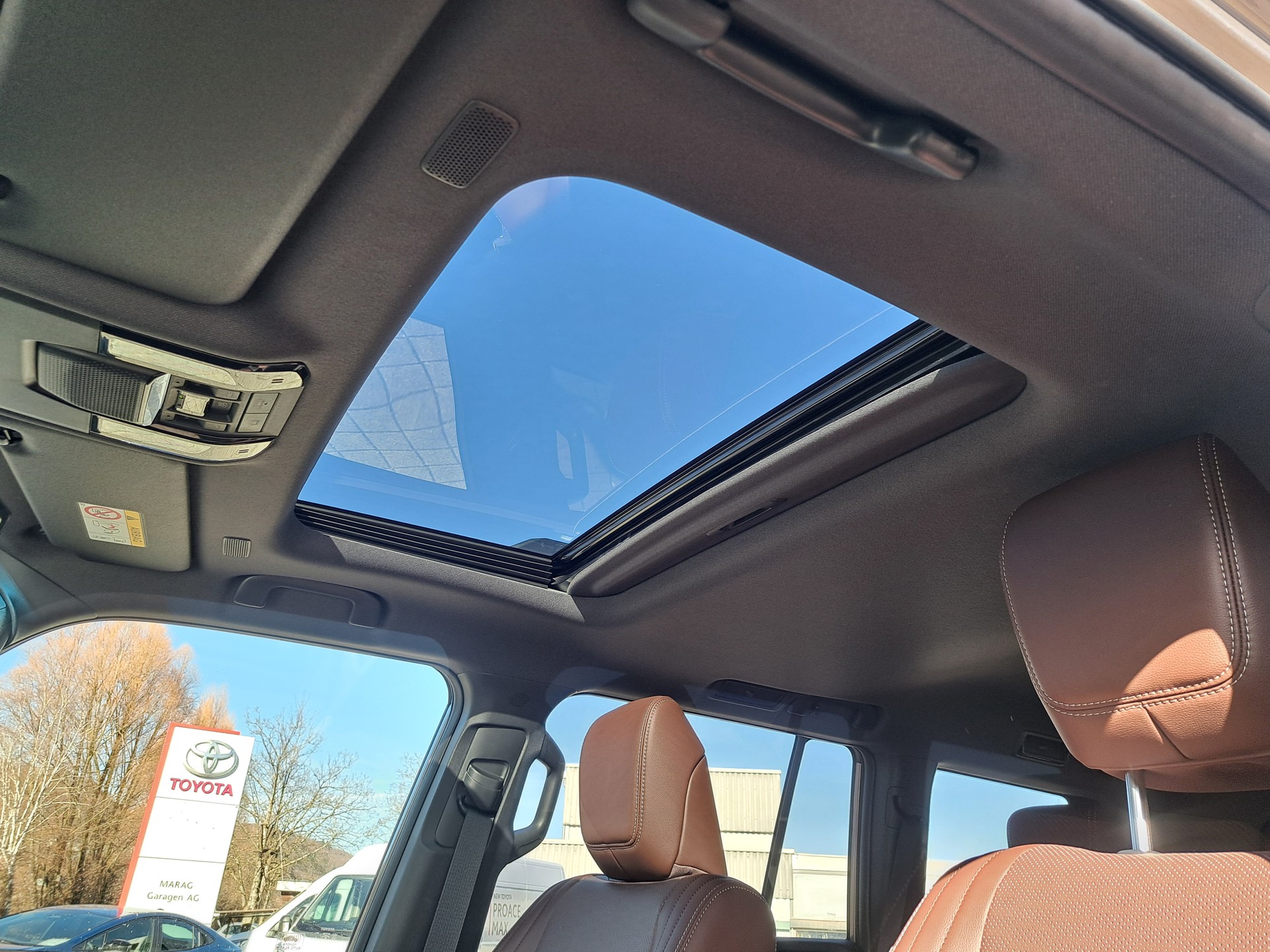 TOYOTA Land Cruiser 2.8TD 48V Invincible - 14