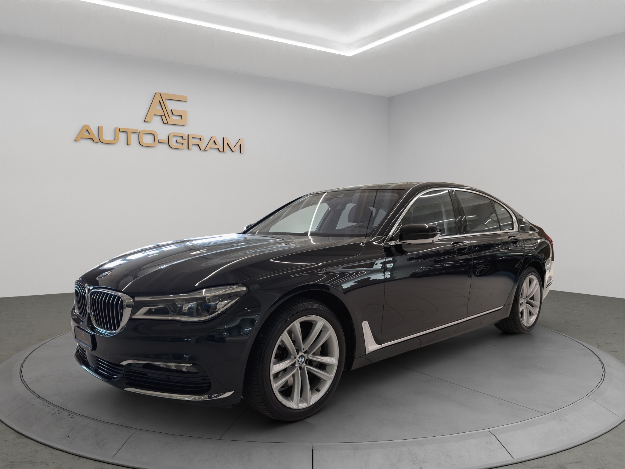 BMW 730