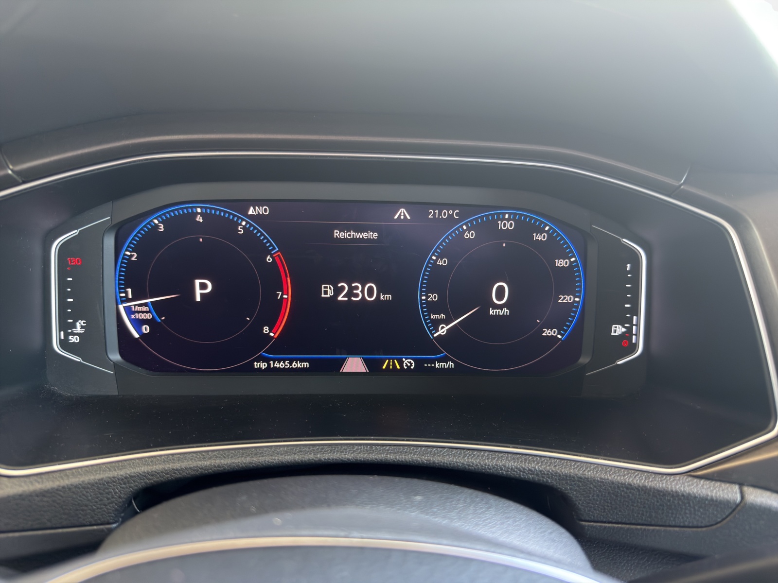 VW T-Roc 2.0 TSI Advance DSG 4Motion - 8