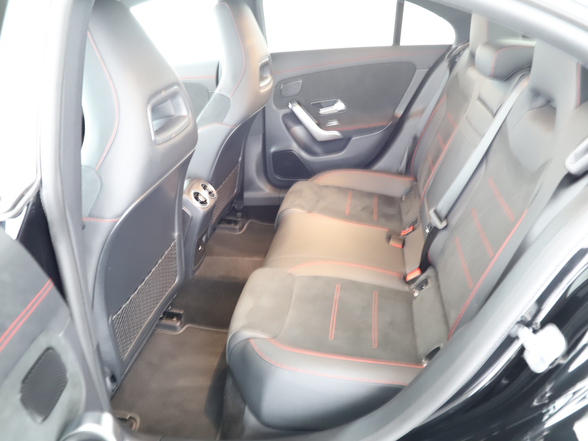 MERCEDES-BENZ CLA 250 4Matic 8G-DCT - 12