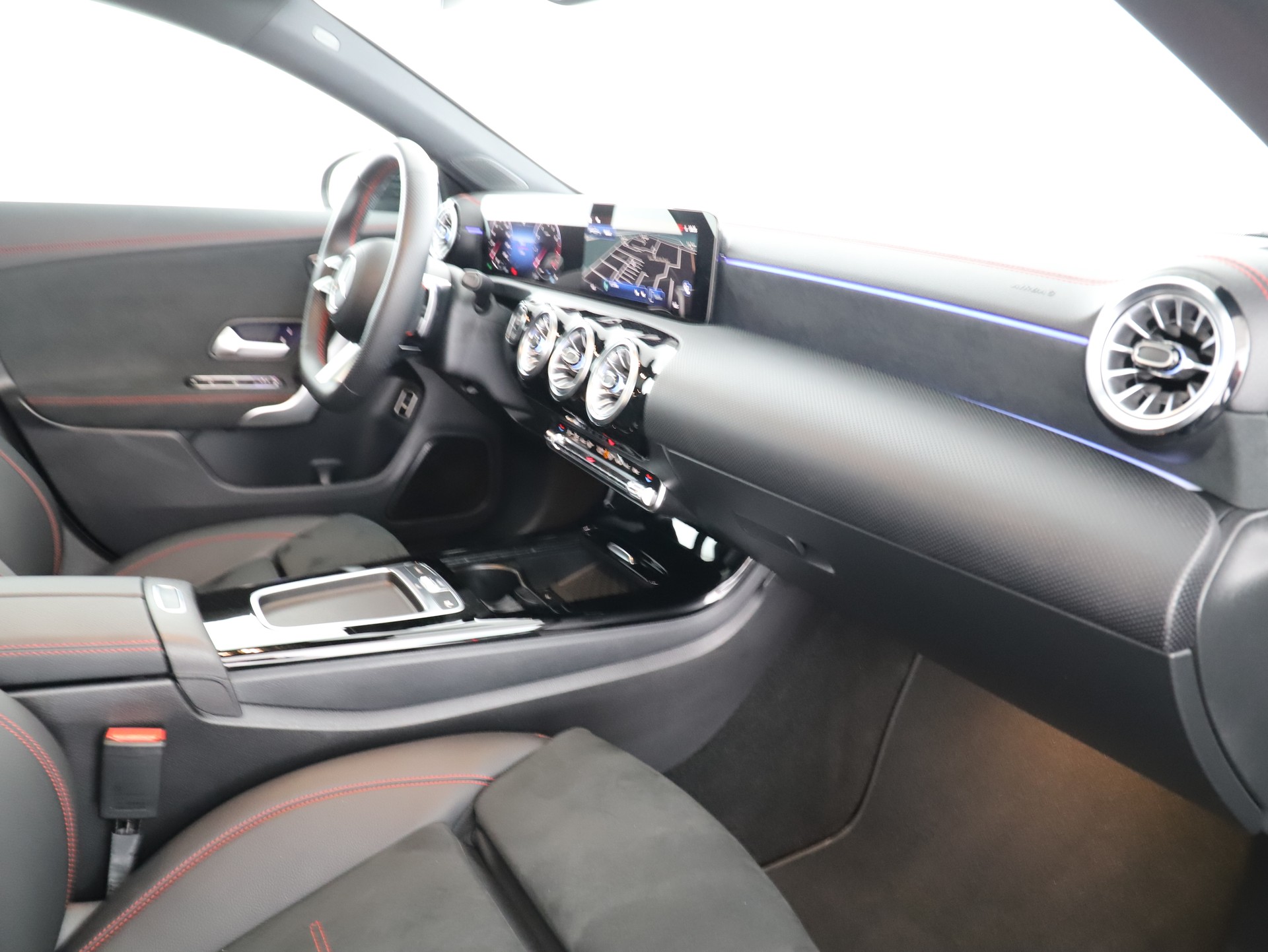 MERCEDES-BENZ CLA 250 4Matic 8G-DCT - 10