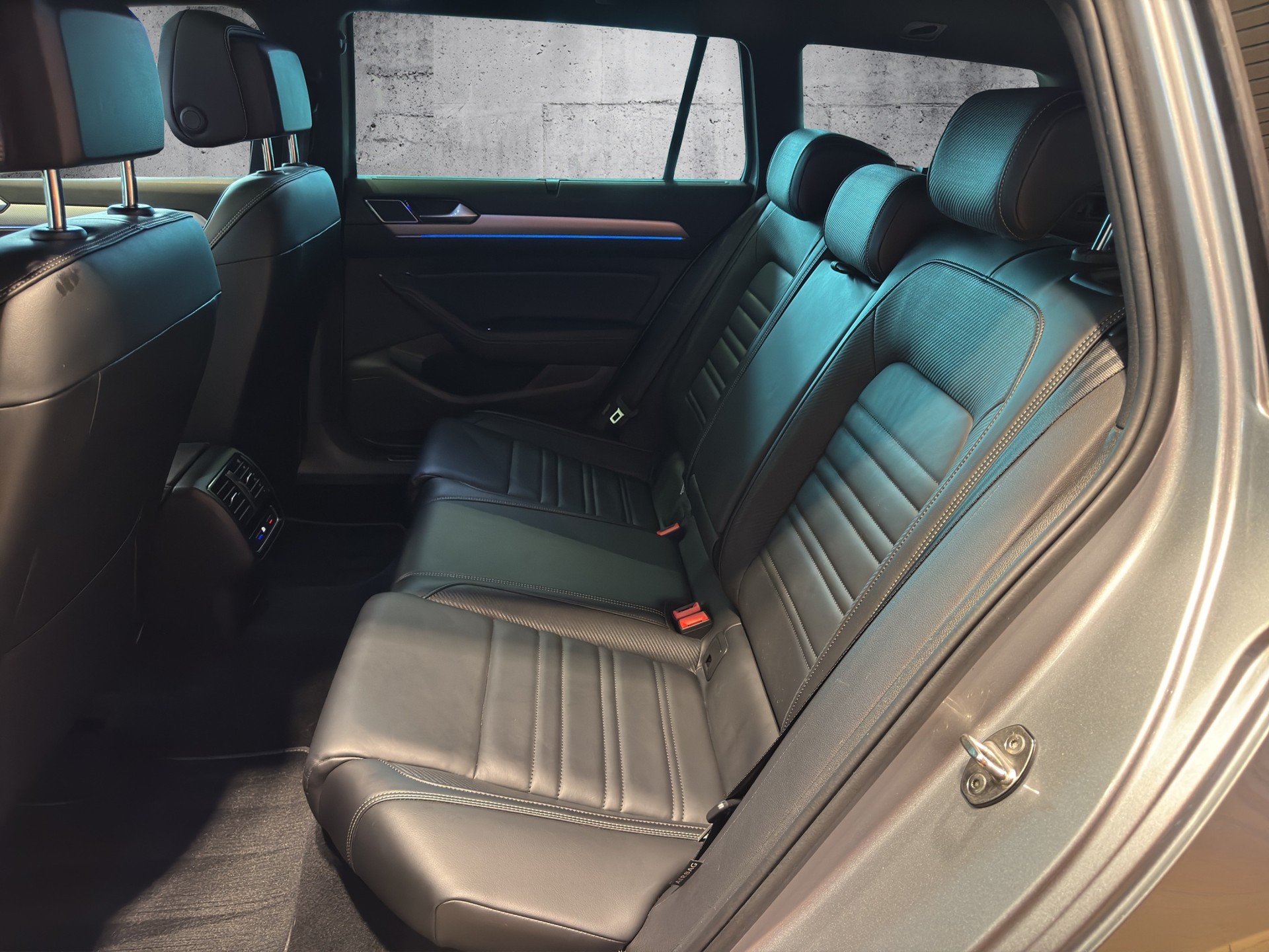 VW Passat Variant 2.0 TSI BMT Highline 4Motion DSG - 11