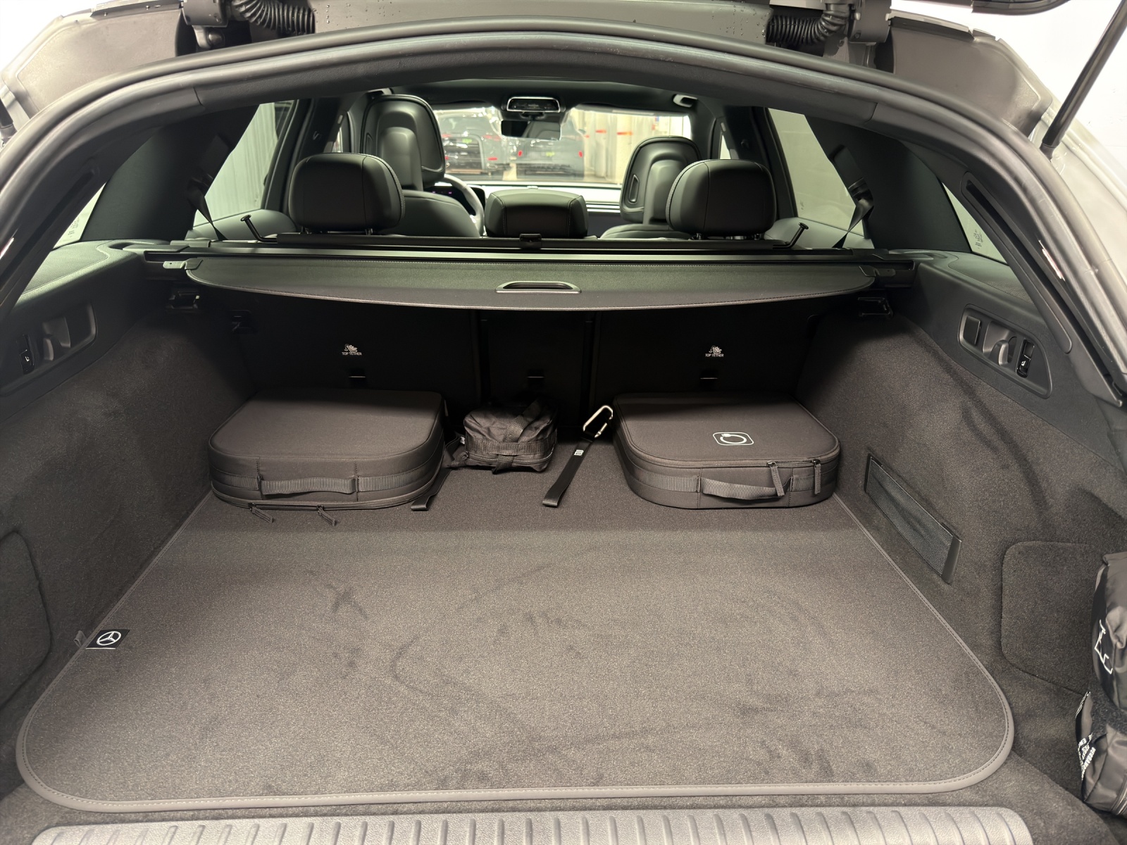 MERCEDES-BENZ AMG E 53 Hybrid 4Matic+ T-Model - 11