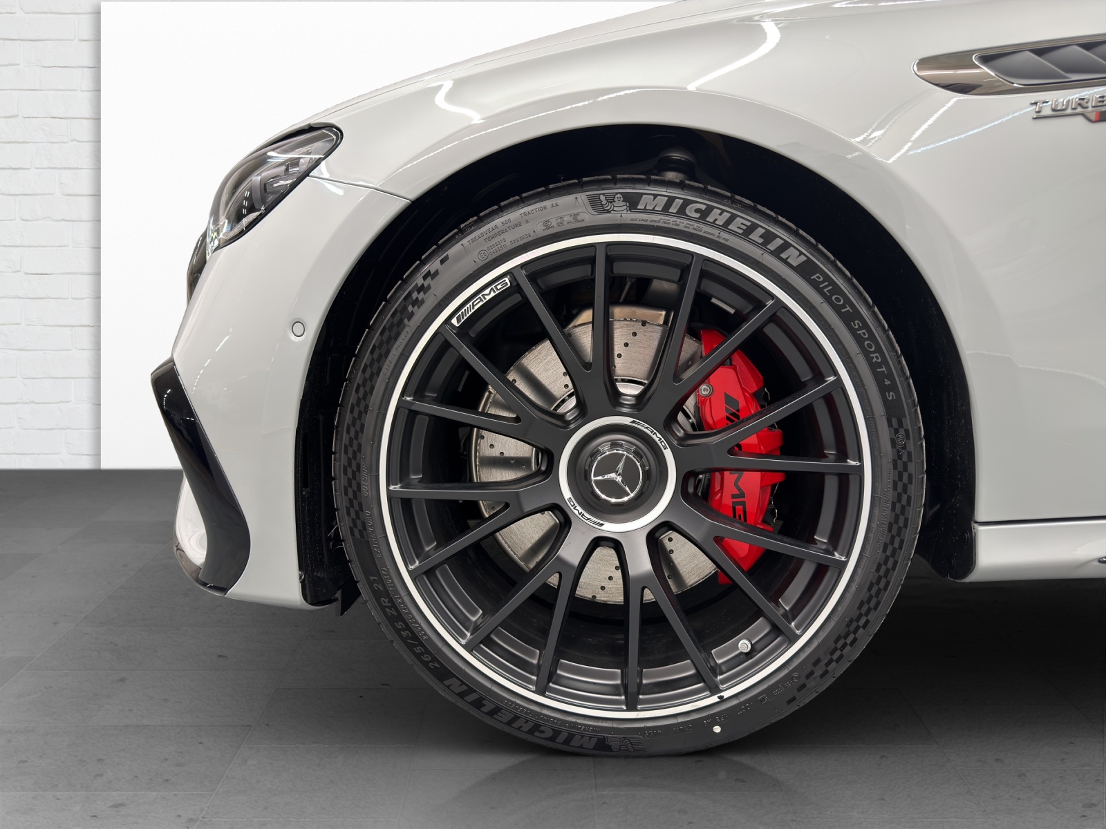 MERCEDES-BENZ AMG E 53 Hybrid 4Matic+ T-Model - 6