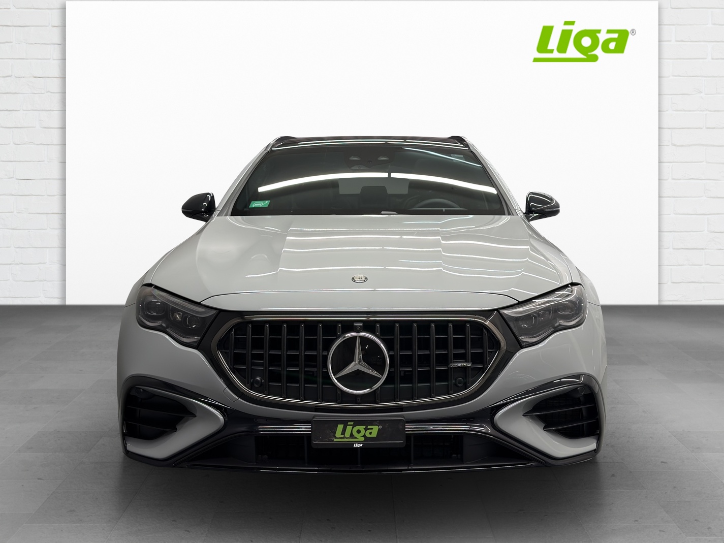 MERCEDES-BENZ AMG E 53 Hybrid 4Matic+ T-Model - 3