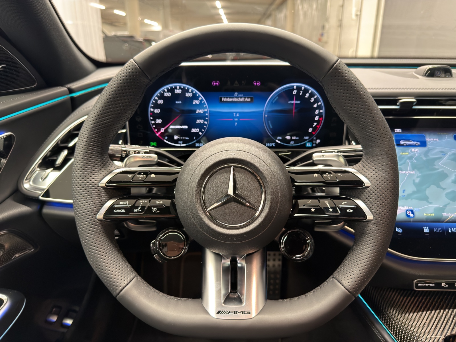 MERCEDES-BENZ AMG E 53 Hybrid 4Matic+ T-Model - 16