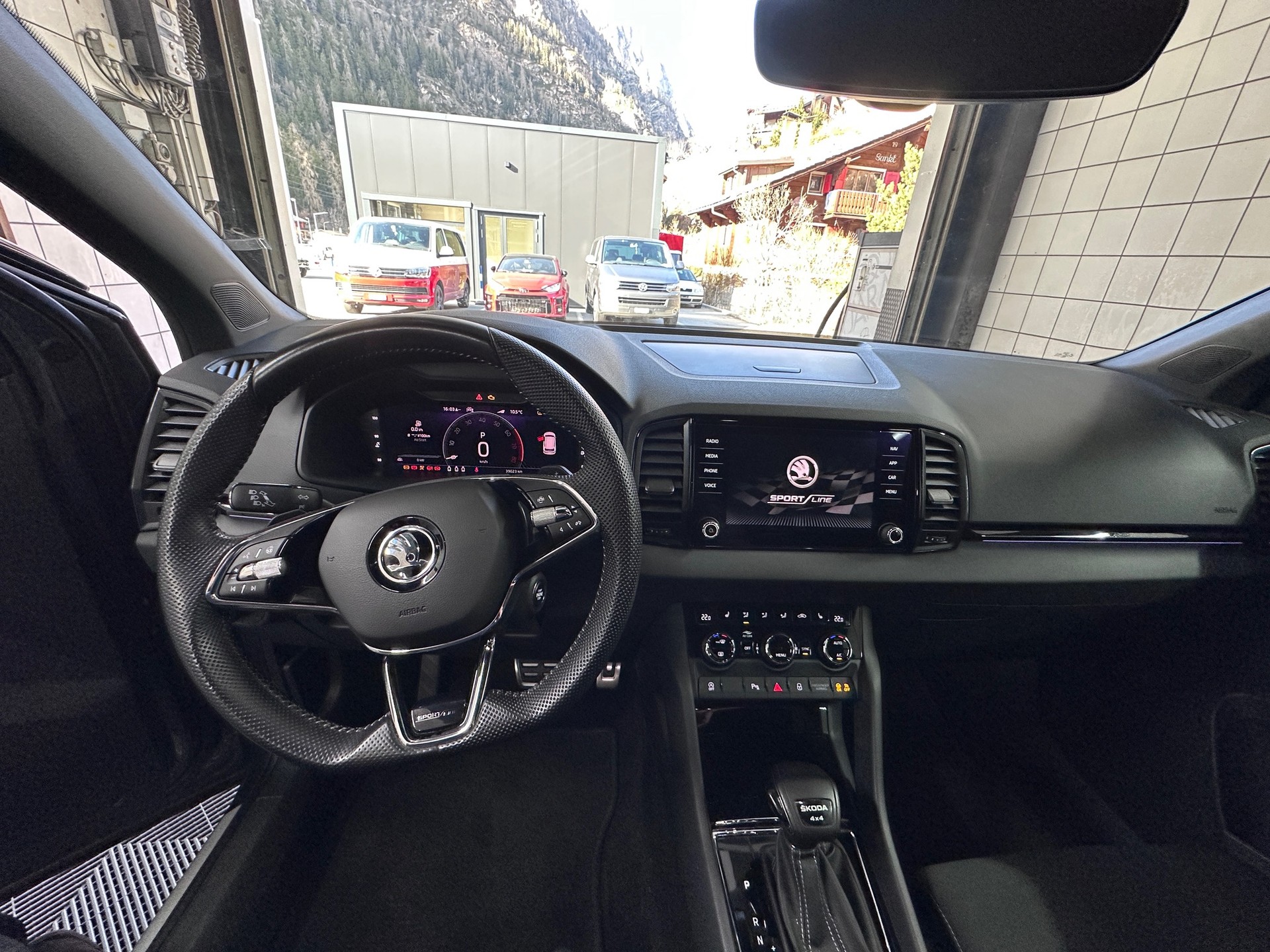 SKODA Karoq 2.0 TSI SportLine 4x4 DSG - 10