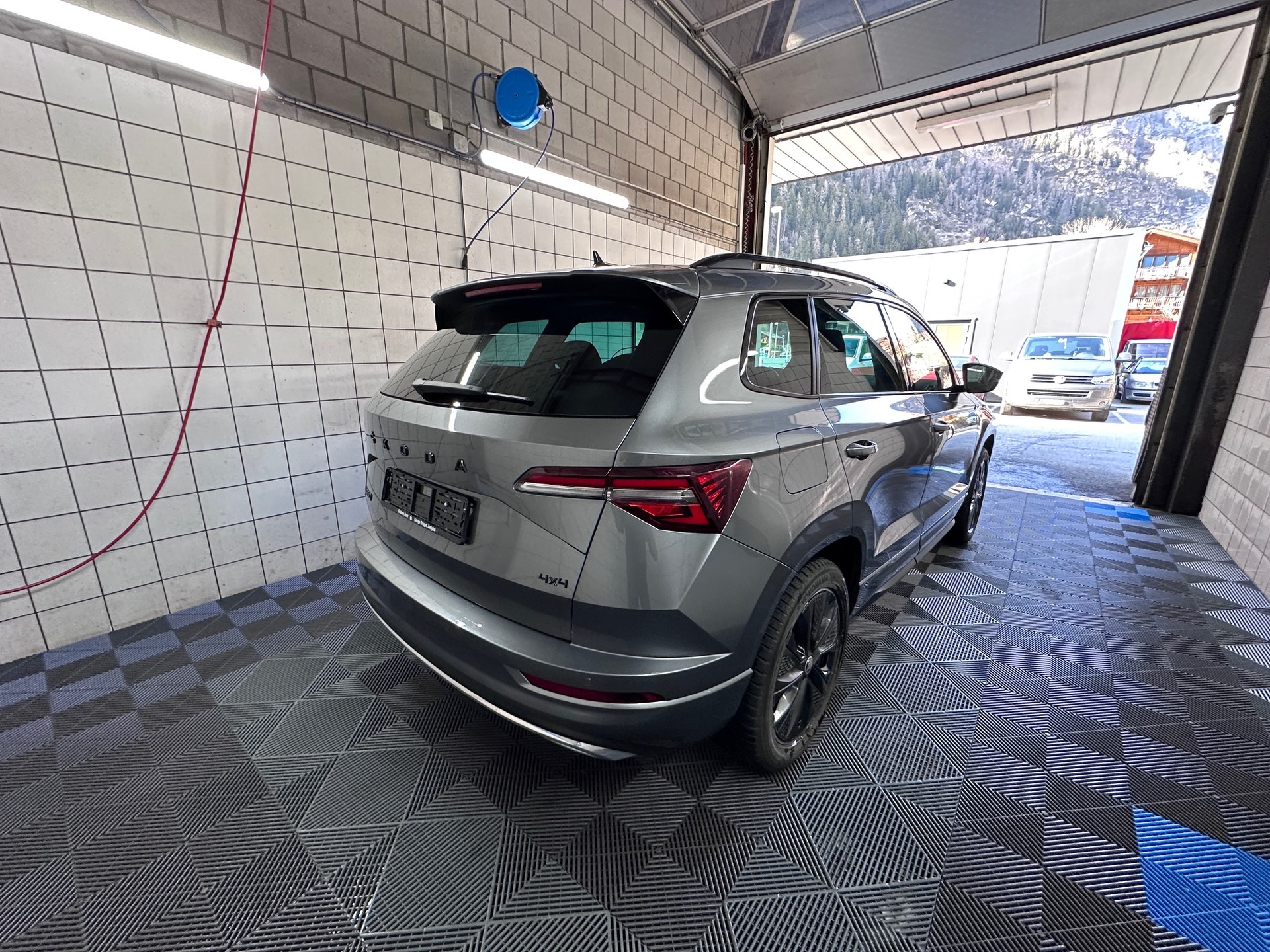 SKODA Karoq 2.0 TSI SportLine 4x4 DSG - 4