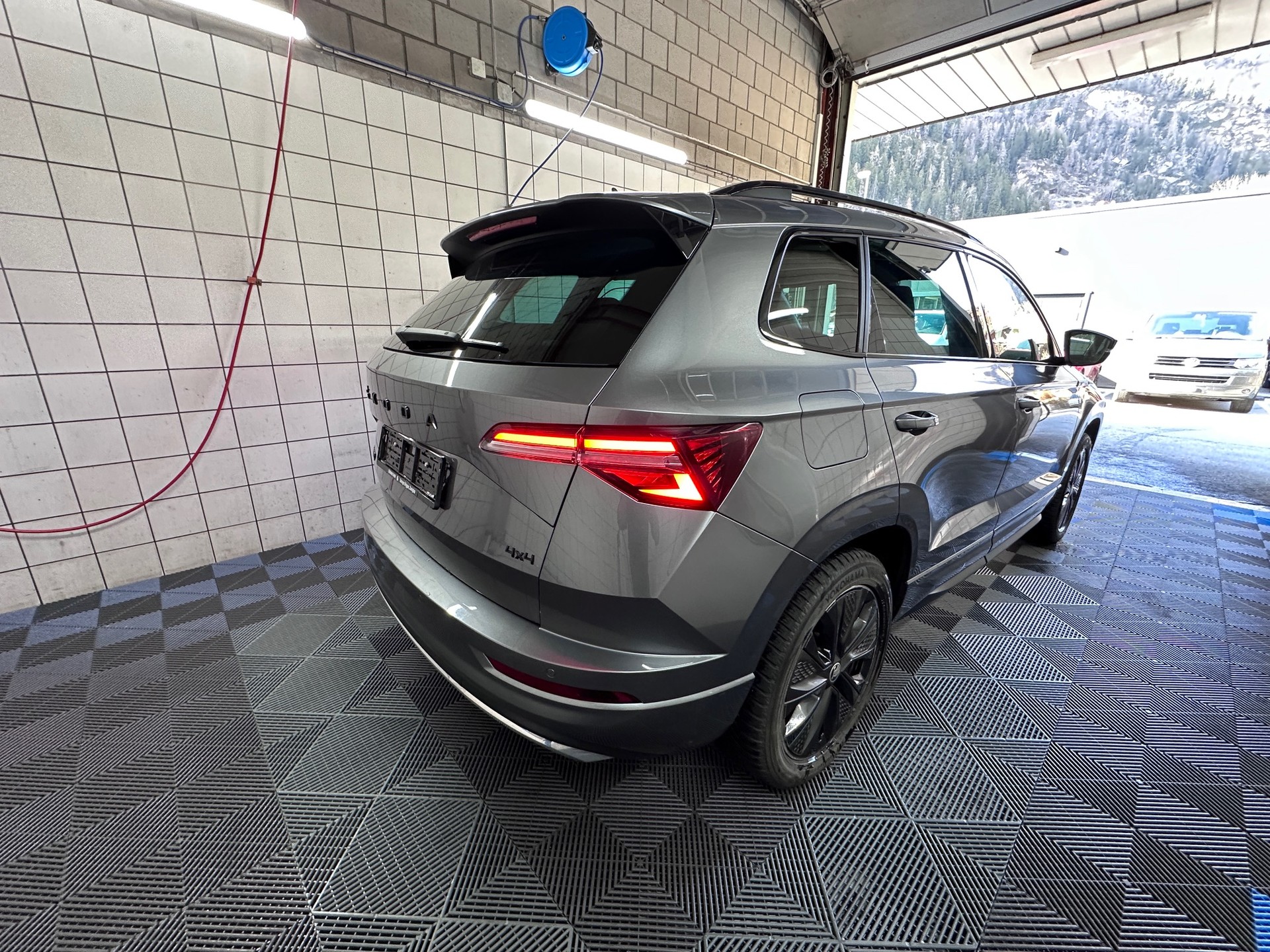 SKODA Karoq 2.0 TSI SportLine 4x4 DSG - 8
