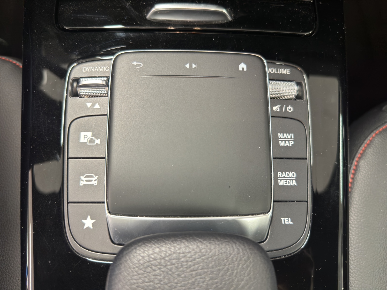 MERCEDES-BENZ A 180 Night Star AMG Line 7G-DCT - 16