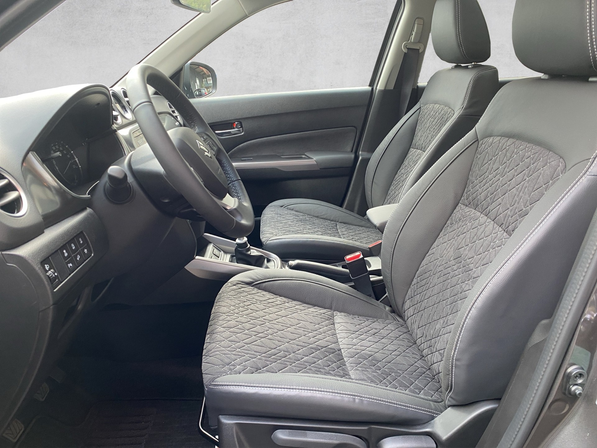 SUZUKI Vitara 1.4 Boosterjet Compact Top 4x4 Hybrid Automatic - 7