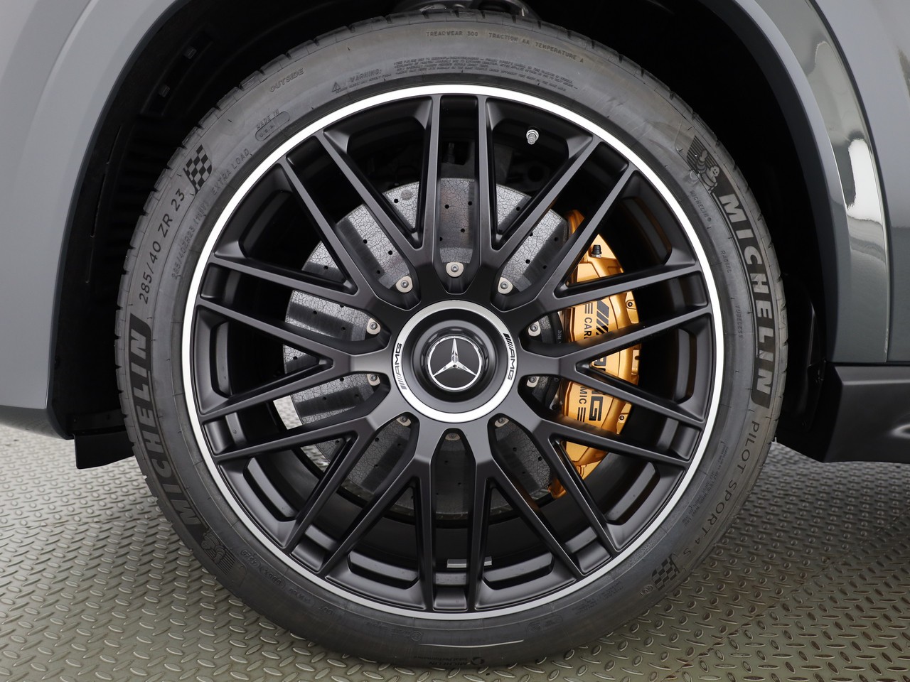 MERCEDES-BENZ GLS 63 AMG 4Matic + 9G-Tronic - 25