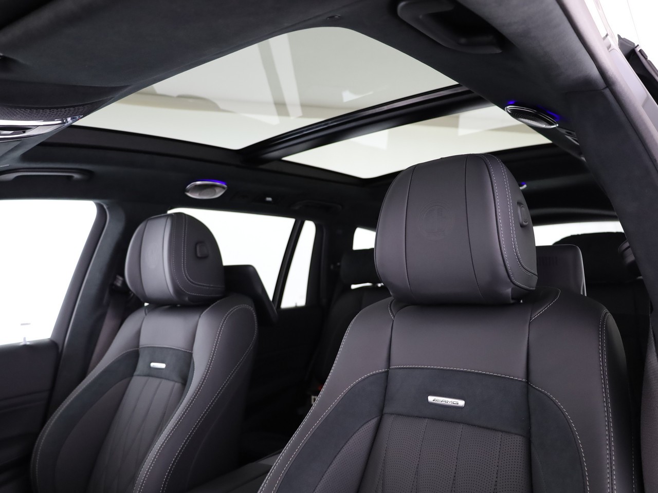 MERCEDES-BENZ GLS 63 AMG 4Matic + 9G-Tronic - 12