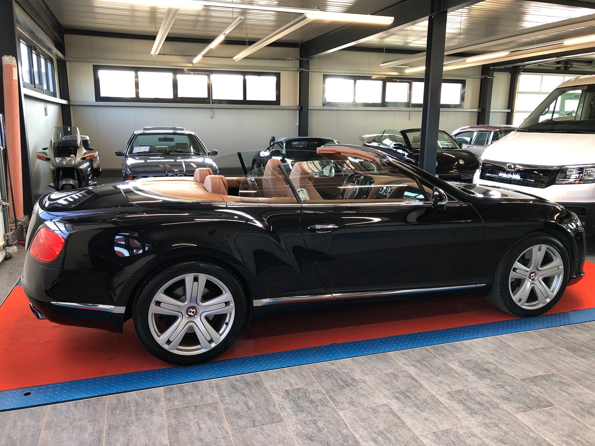 BENTLEY Continental GTC 4.0 V8 - 11